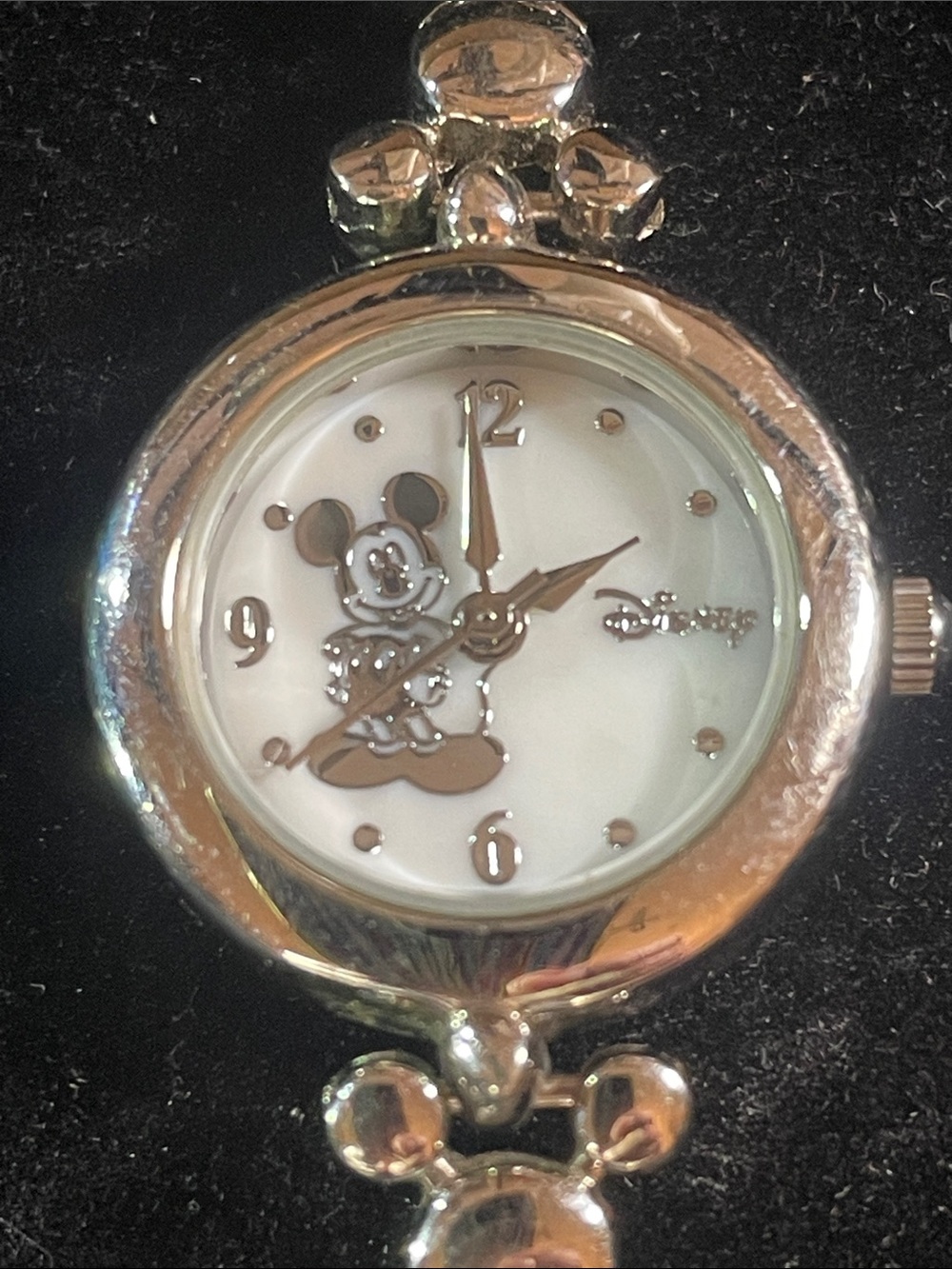 Ladies Mickey Mouse Watch new battery